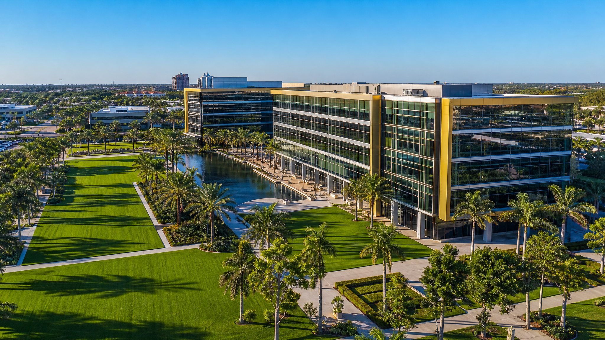 Well-maintained Florida commercial property grounds